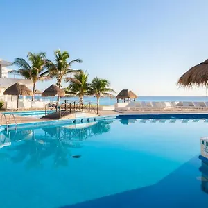 Apartahotel Brisas Beachfront Penthouses