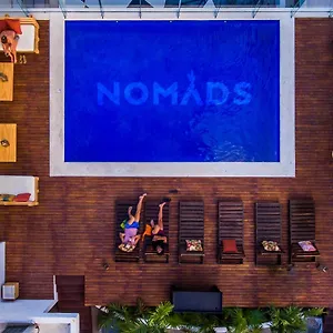 Хостел Nomads & Rooftop Pool